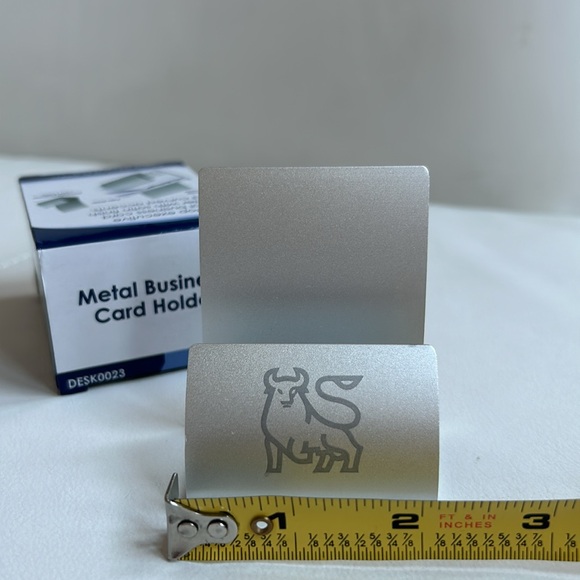 Merrill Bull Logo Metal Business Card Holder - Picture 4 of 6